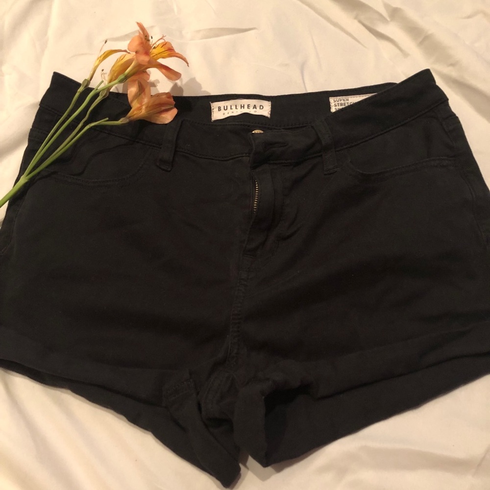 Bullhead size 31 black denim shorts
